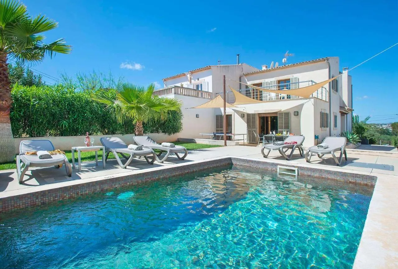 Villa Ses Crestes By Vintage Travel Puerto Colom