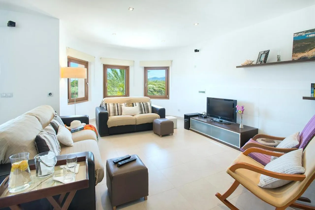 Ses Crestes By Vintage Travel Puerto Colom Villa